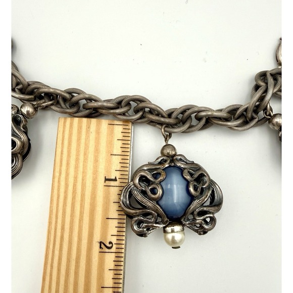 Rare 40/50's NAPIER Bold Chain Bracelet with 5 Ornate Hanging Filigree Charms - Picture 3 of 6